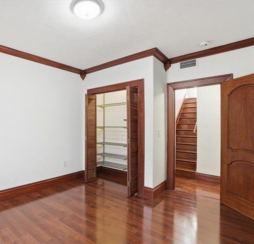 Habitación de una casa Spanish Colonial de 1926 en Coral Gables, Miami