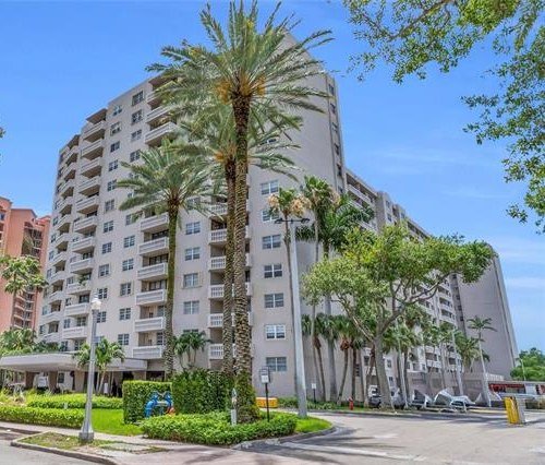 Waterfront penthouse building in Gables Waterway, Coconut Grove, Miami
