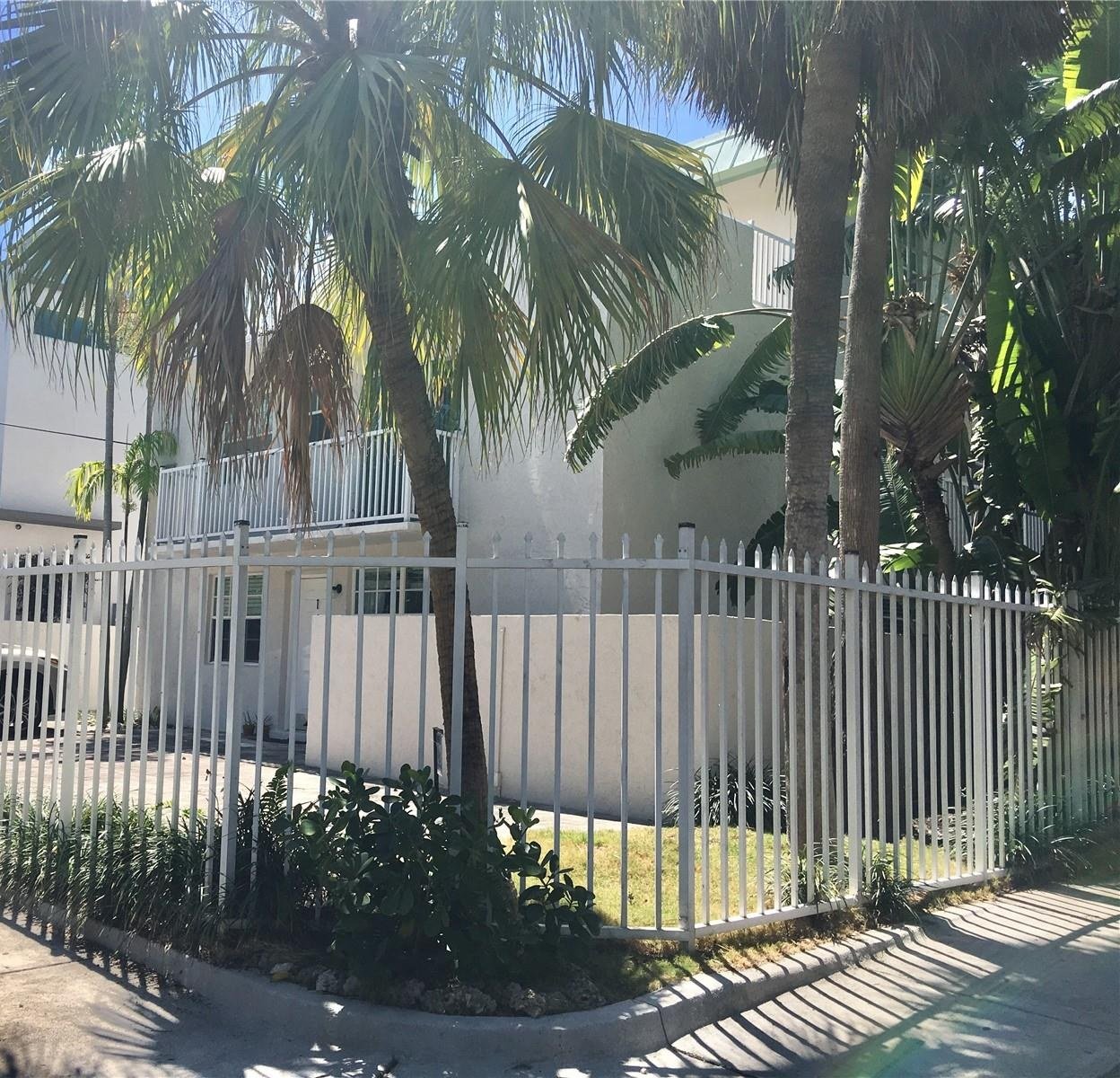Boutique apartment building on Mary St, Coconut Grove, Miami