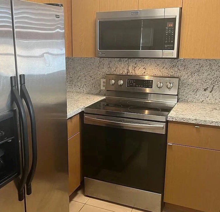 Cocina de la casa en Silver Bluff en alquiler en Coconut Grove
